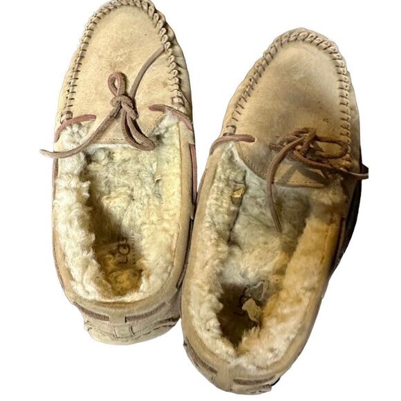 Ugg Dakota Slippers  - Picture 1 of 3